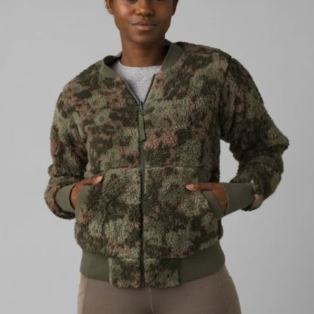Prana Polar Escape Olive Camo Sherpa Bomber Jacket Size M